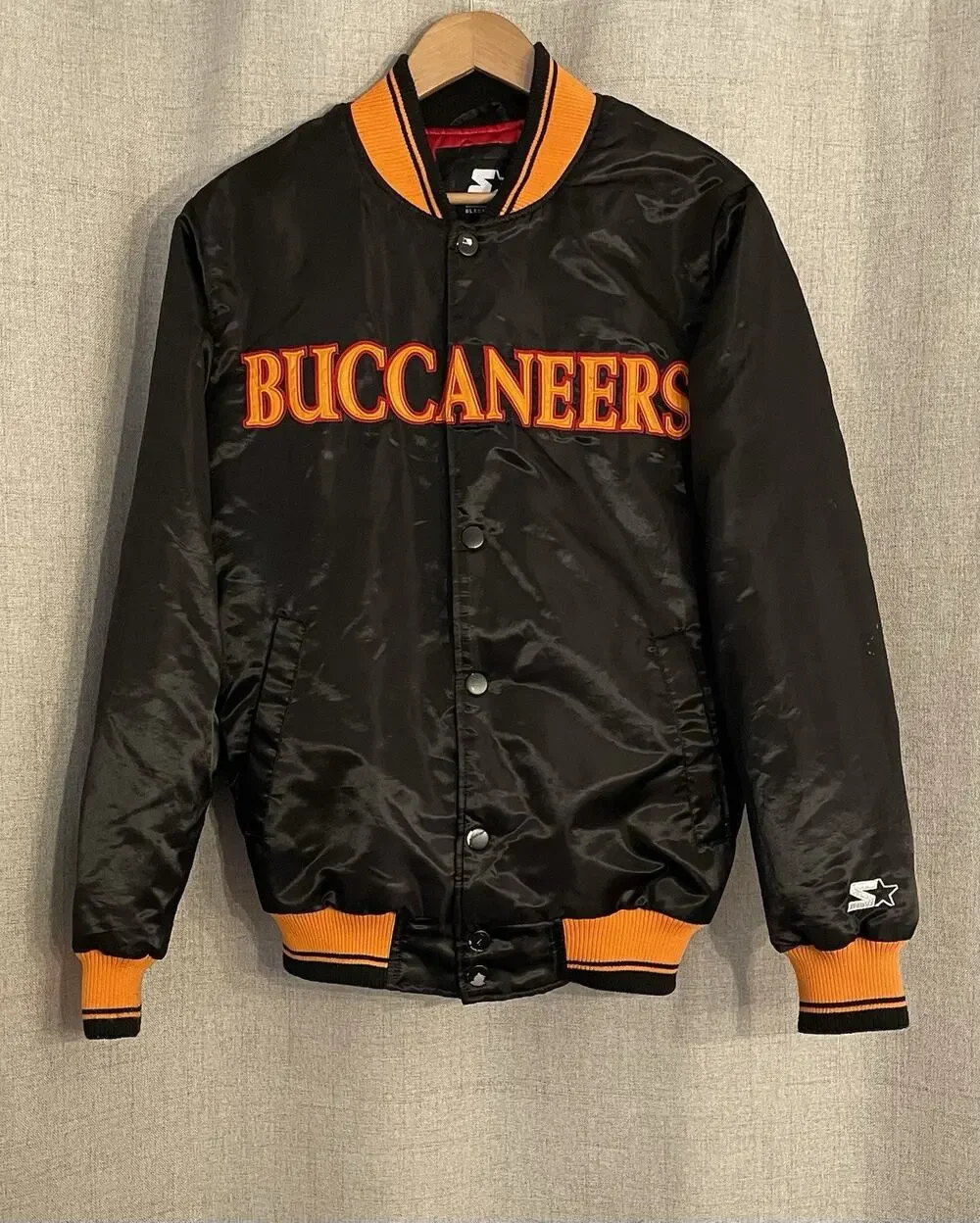 Tampa Bay Buccaneers Men's Vintage Jacket NFL Team Size Small